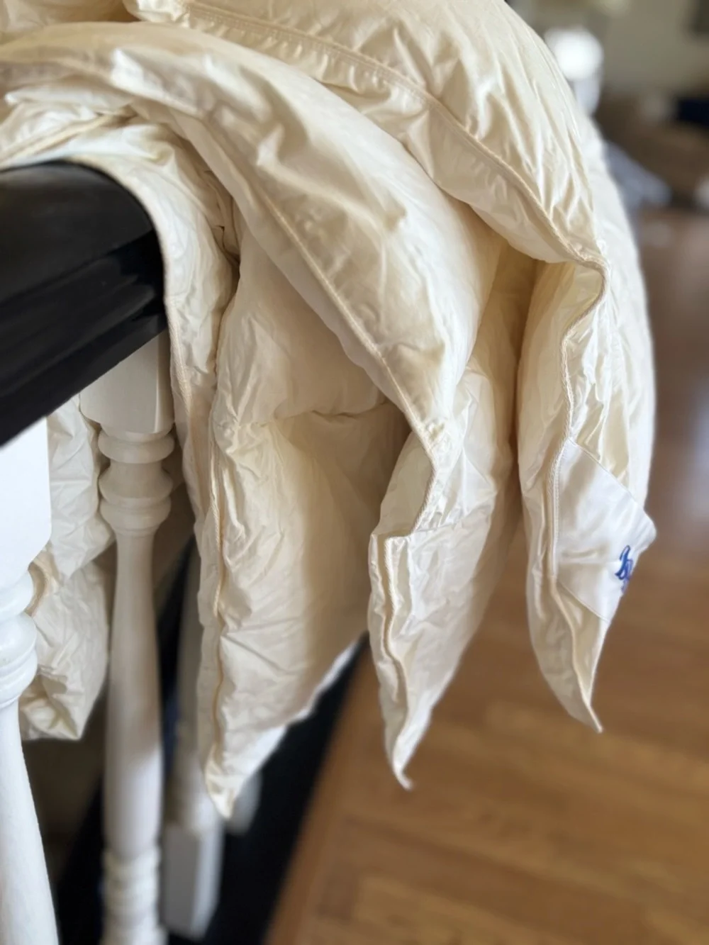 NWOT Billerbeck Off White Down Throw Comforter - Midweight Bedding 84”x64”